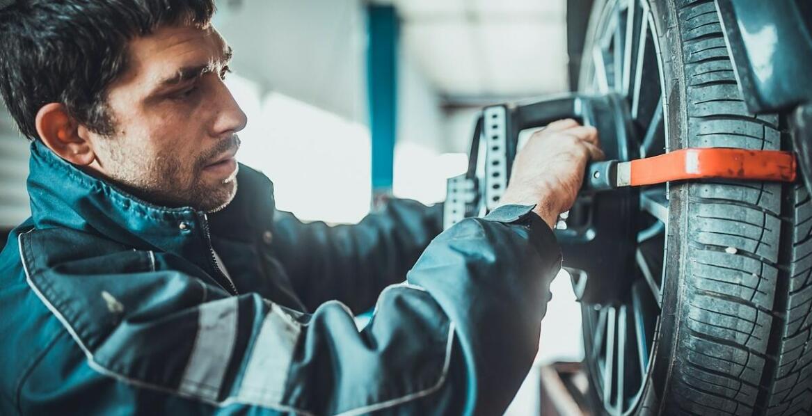 Jak szybko można spodziewać się pomocy od mobilnej wulkanizacji?