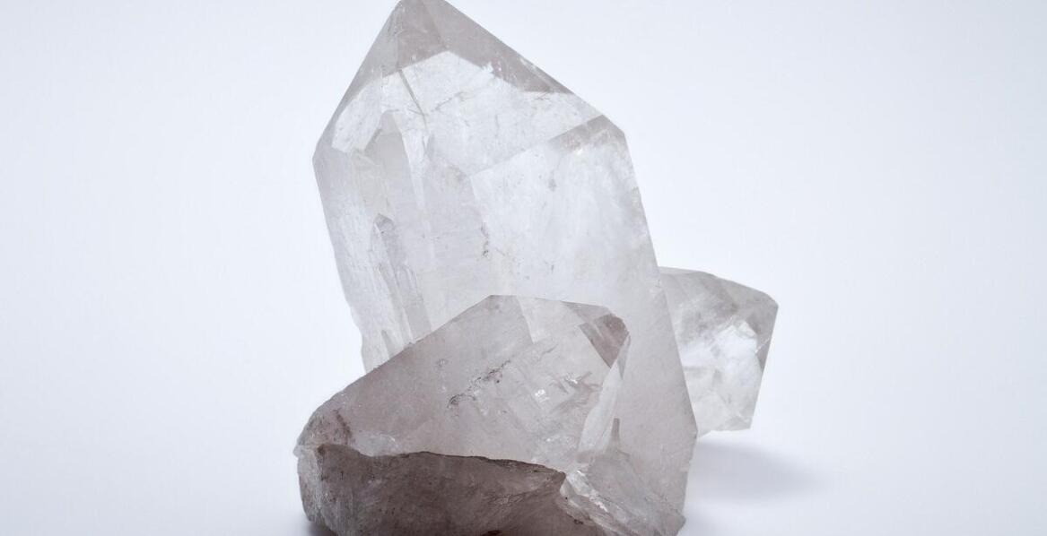 Historia i znaczenie ametystu w kulturach świata