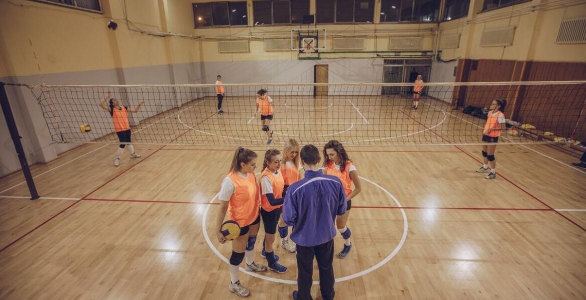 Integracja uczestników kursów gimnastyki dla dorosłych: budowanie relacji i wspólna motywacja