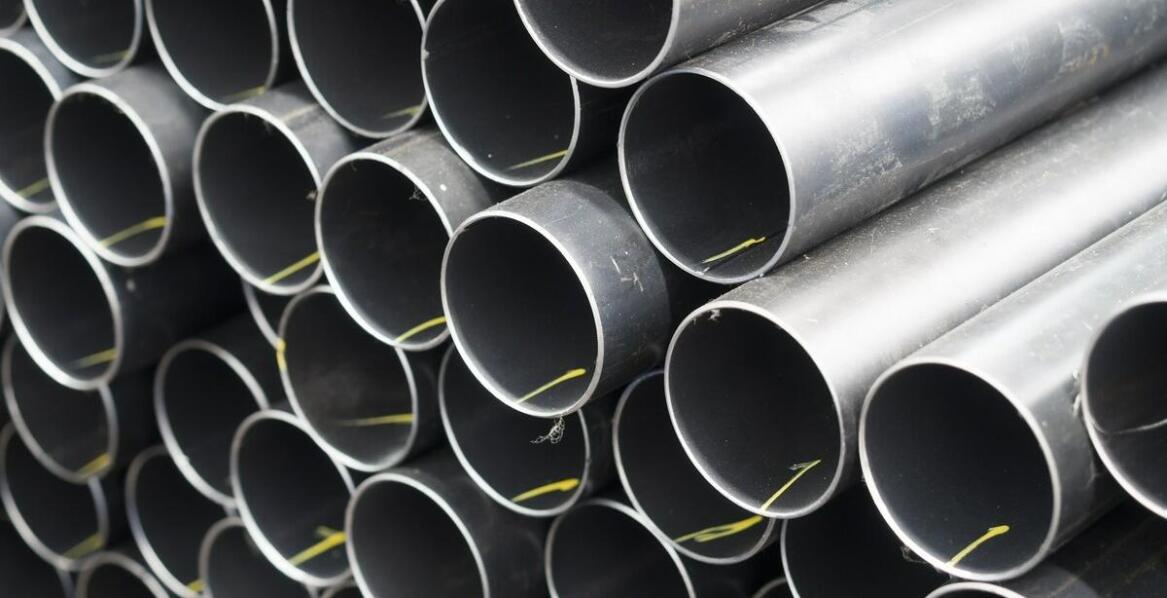 Proces produkcyjny rur czarnych bez szwu - co warto wiedzieć?