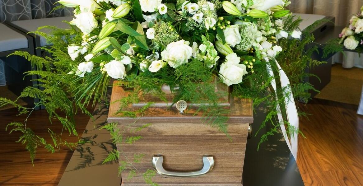 Różnorodność urn dostępnych w ofercie Domu pogrzebowego Gdańsk