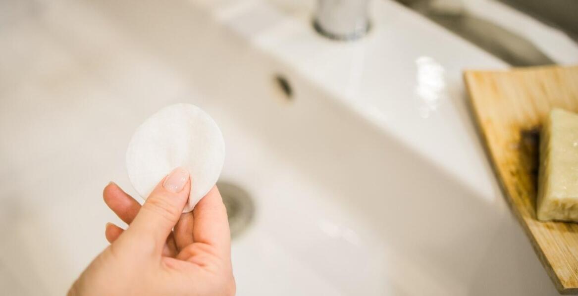 Olejek Nacomi do demakijażu — dla kogo?