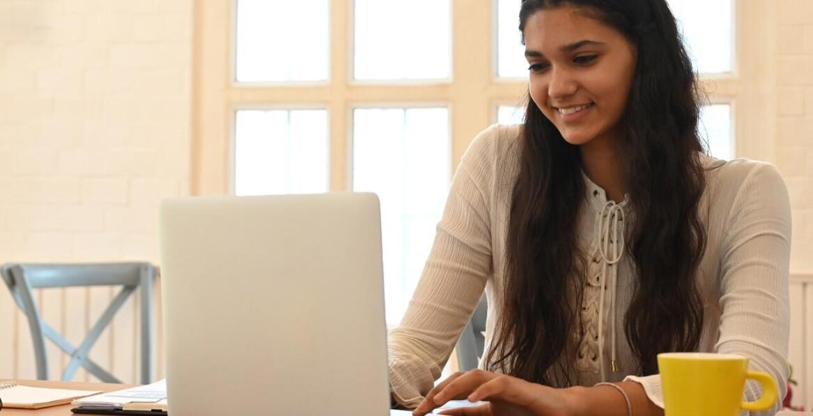 Hiszpański online — jak wybrać dobre zajęcia?