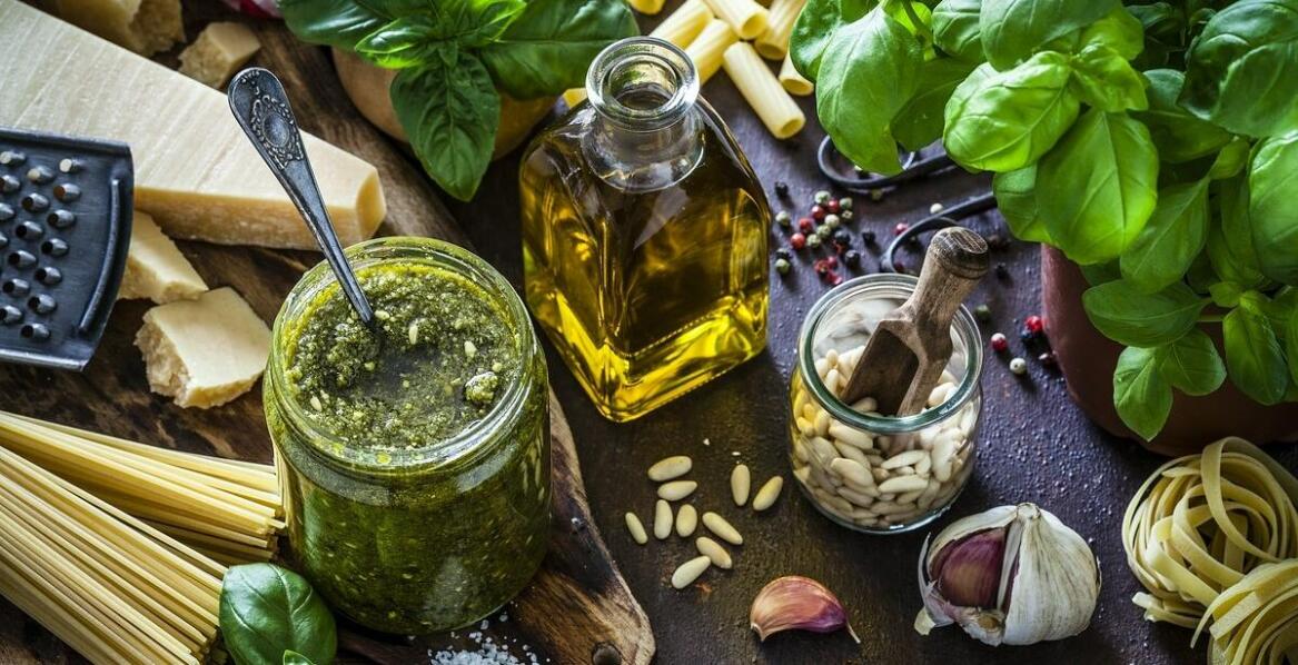 Jak przygotować własne sosy do makaronów domowej roboty?