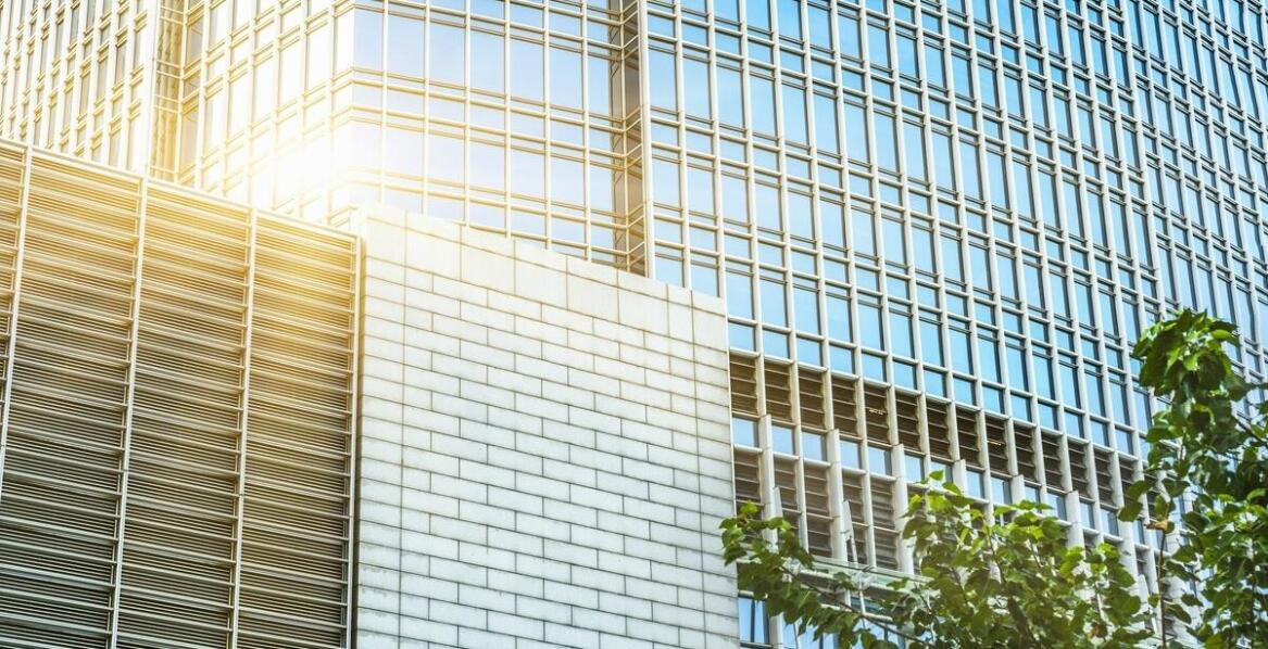 Automatyka budynkowa i inteligentne instalacje w ramach zintegrowanych systemów bezpieczeństwa