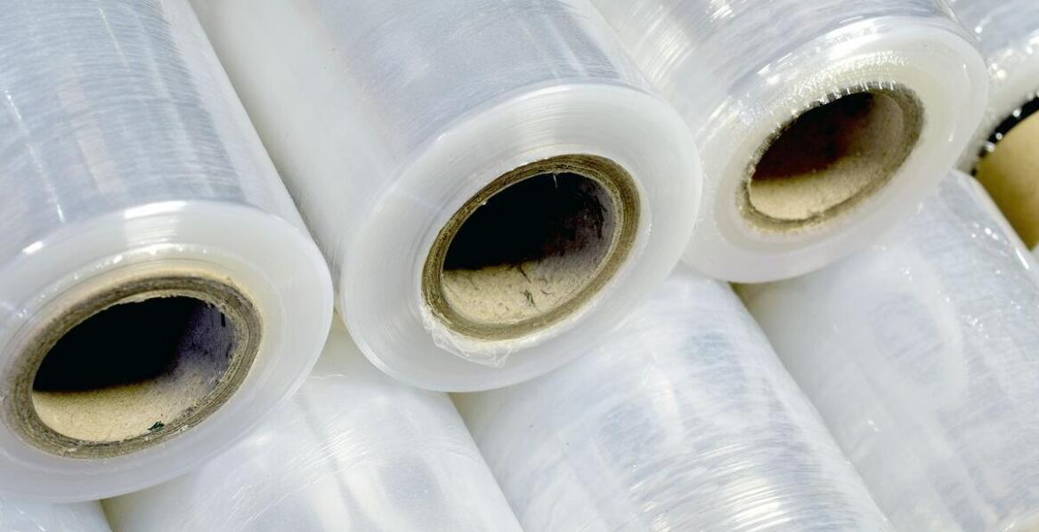 Ekologiczne aspekty stosowania folii stretch - czy jest to odpowiedni materiał do pakowania?