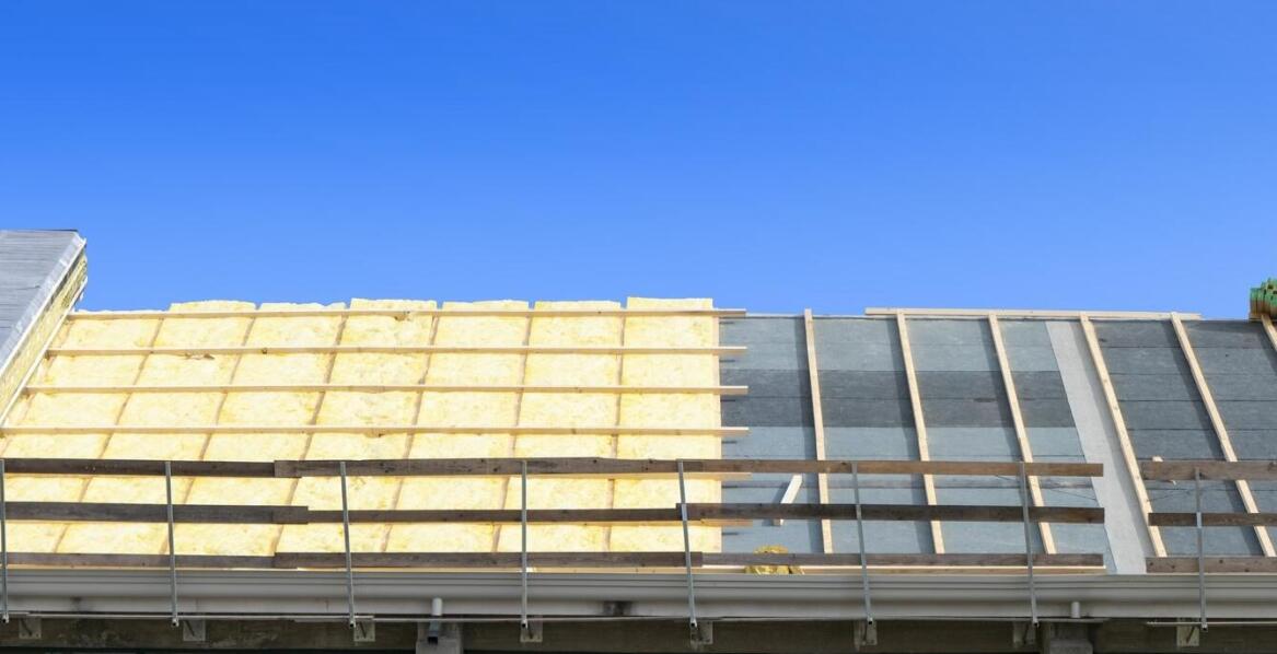 Funkcjonalność i estetyka - jak wybrać odpowiednie pokrycie dachowe w hurtowni dachy płaskie?