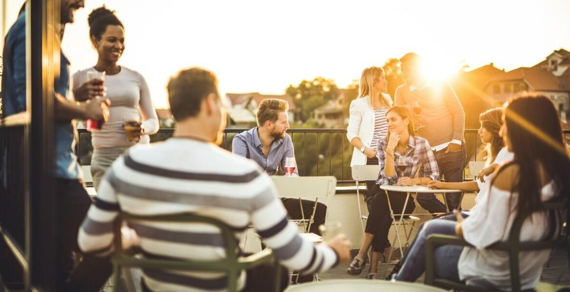 Restauracja z lokalnymi przysmakami - smaczne posiłki dla gości hotelowych