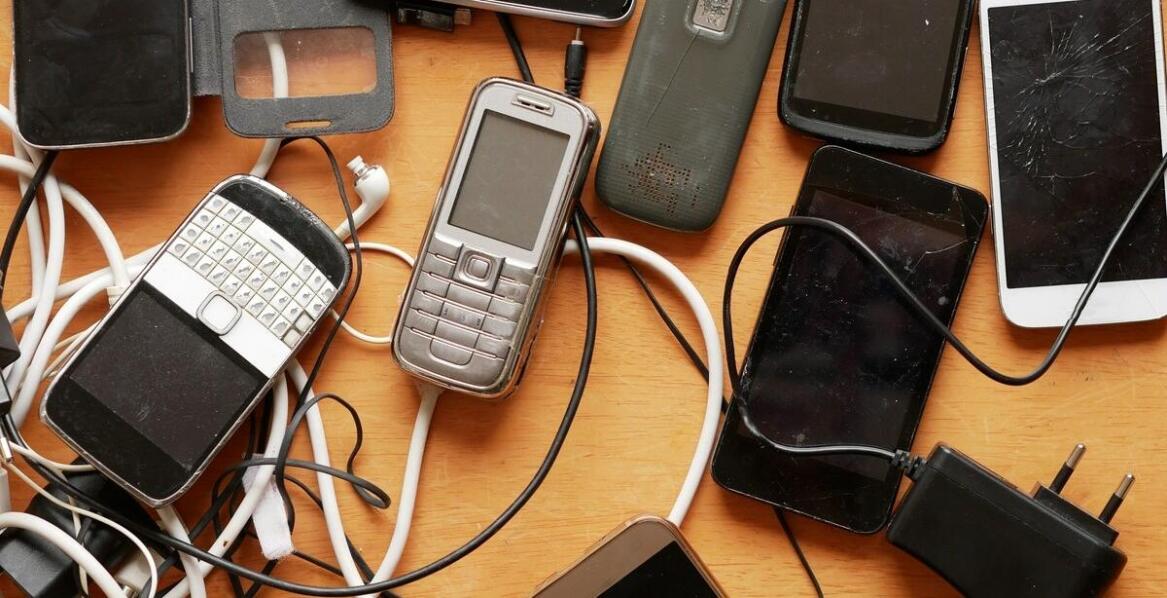 Skup elektrośmieci Bydgoszcz: czy warto sprzedawać stare instalacje elektryczne i przewody?