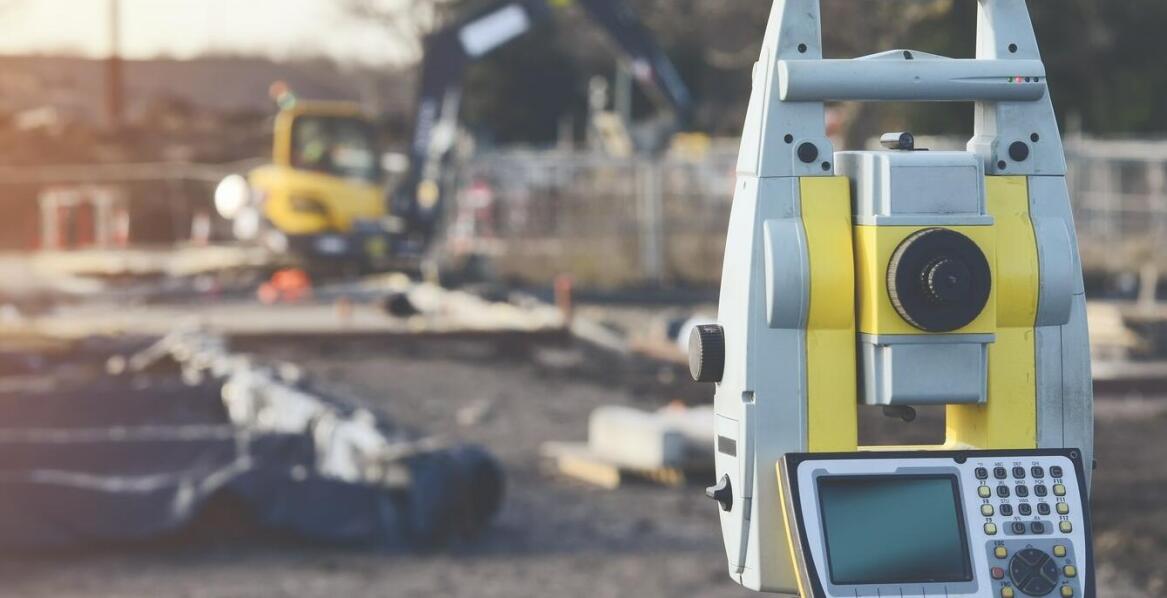 Tyczenie obiektów liniowych - rola geodety w budowie dróg i infrastruktury komunikacyjnej