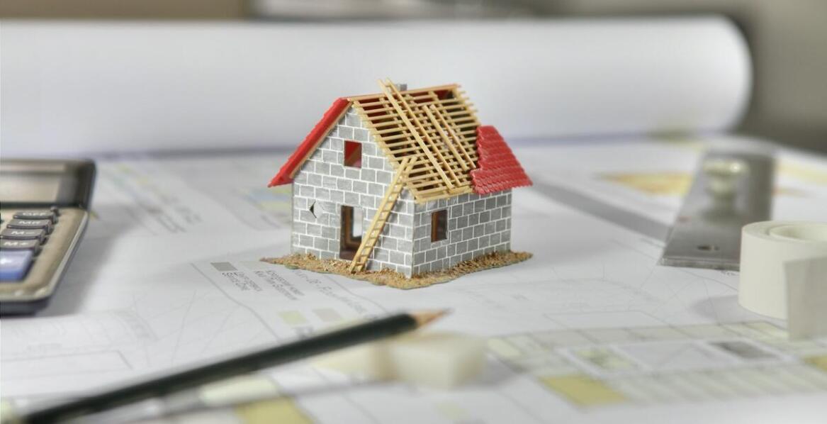 Dlaczego warto korzystać z certyfikowanych materiałów w usługach dekarskich Łódź?