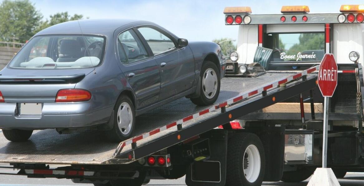 Szybka reakcja na zgłoszenia: jak działa pomoc drogowa w Olsztynie?