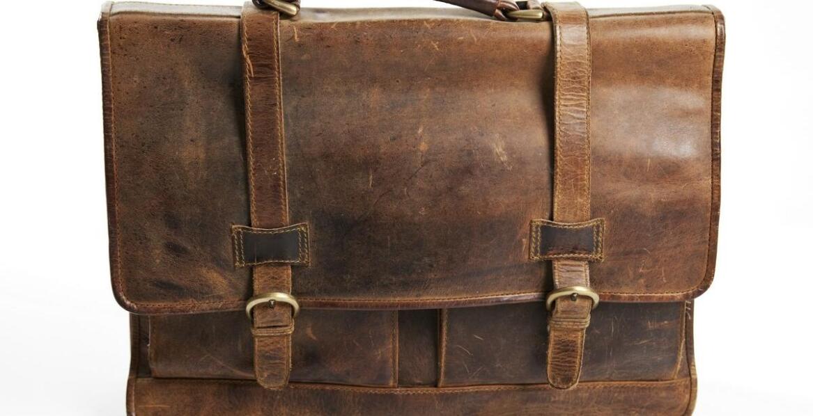 Ekologiczne aspekty produkcji skórzanych toreb na laptopa: dlaczego warto zwracać uwagę na materiał?