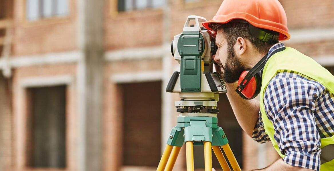 Rola geodety w planowaniu przestrzennym w Serocku: jakie są jego obowiązki i kompetencje?