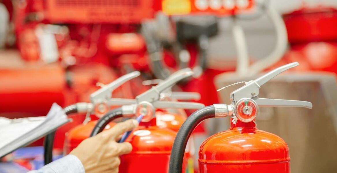 Legalizacja butli FM-200: jakie są wymagania prawne i normy?