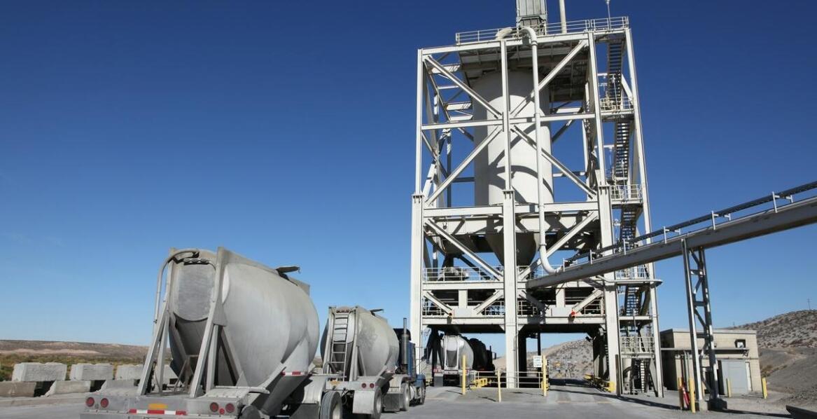 Wybór odpowiedniej klasy wytrzymałości betonu Czyżew - poradnik dla inwestorów