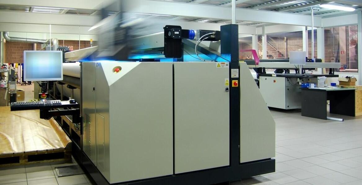 Karton tekturowy a ekologia: jak wybór materiałów wpływa na środowisko?