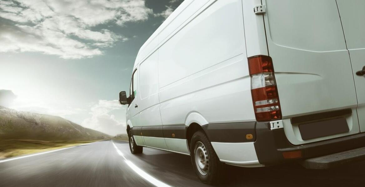 Oklejanie samochodów jako skuteczna forma reklamy mobilnej