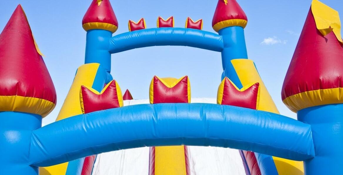 Jakie atrakcje dla dzieci warto zorganizować podczas imprez rodzinnych?