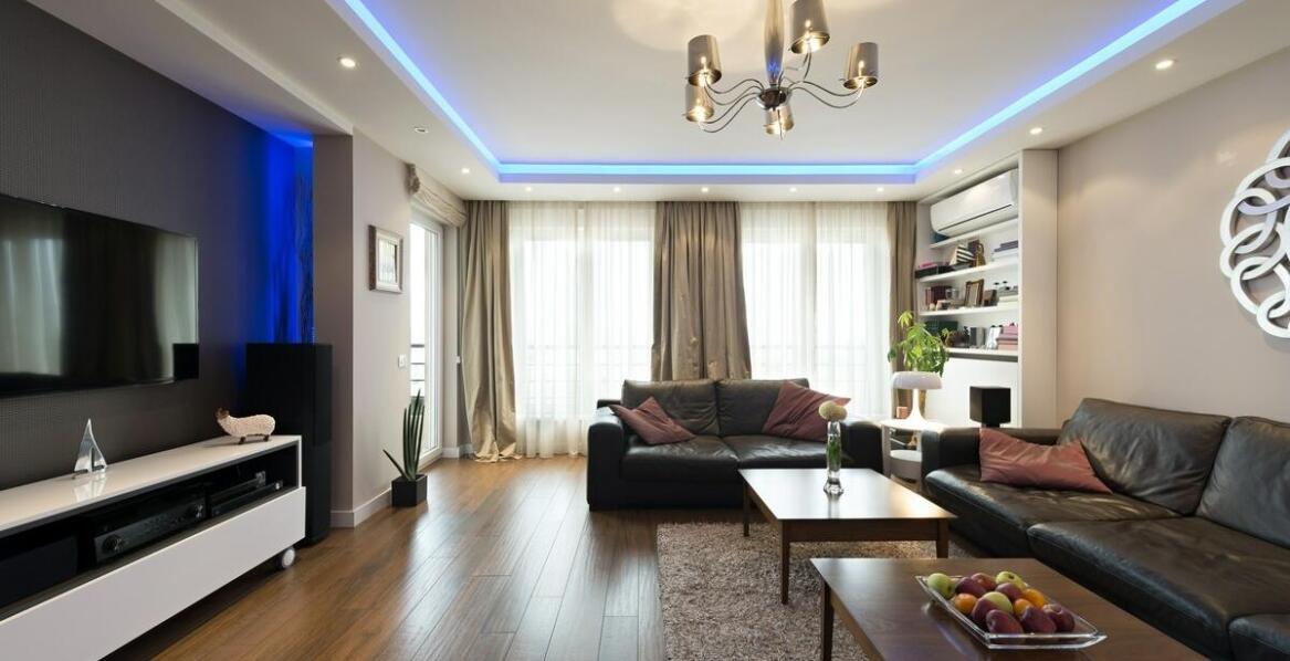 Wynajem apartamentów na romantyczny weekend we dwoje – co warto sprawdzić?