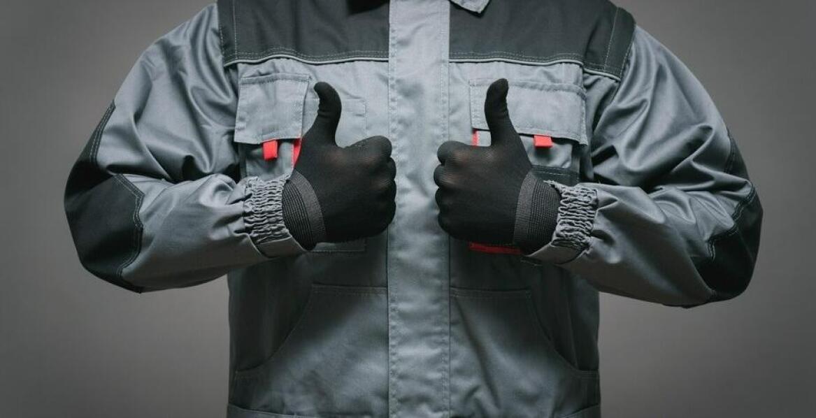 Jakie są podstawowe elementy odzieży roboczej BHP?