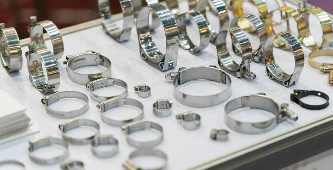 Innowacyjne technologie w produkcji pudełek metalowych na zamówienie: co nowego w branży?