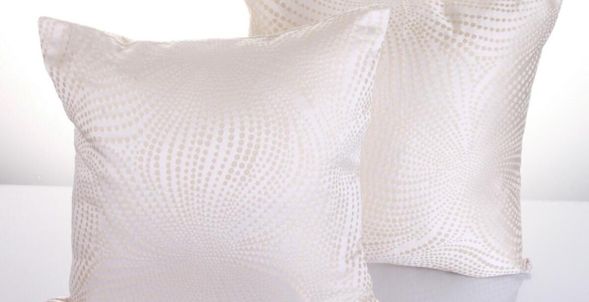 Poduszki dekoracyjne do pokoju dziecka – stylowe i funkcjonalne rozwiązania