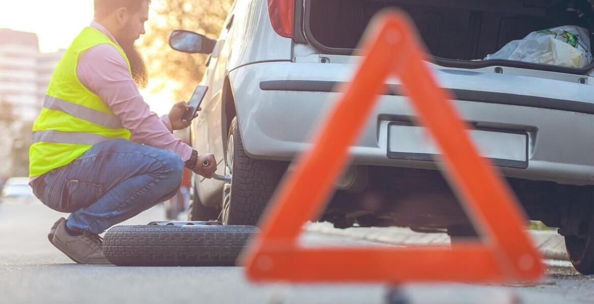 Jakie są najczęstsze powody wezwania taniej pomocy drogowej w Olsztynie?