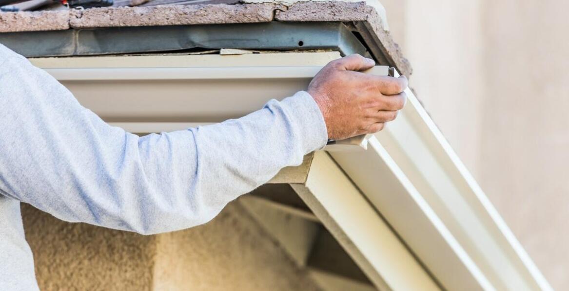 Gzymsy elewacyjne – kluczowy element stylizacji fasady budynku