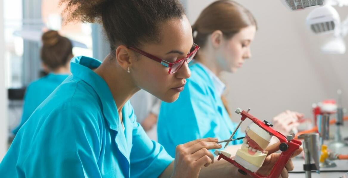 Garrison zestaw w kontekście edukacji stomatologicznej – jak może wspierać studentów?