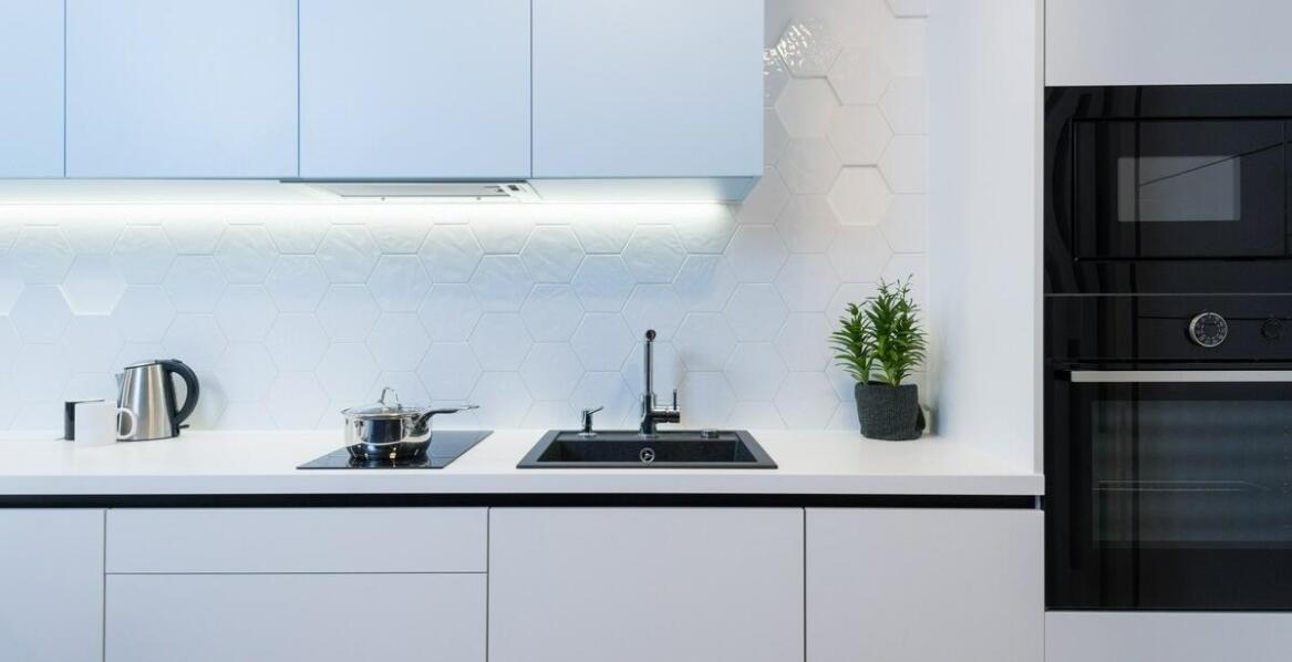 Kuchnie skandynawskie a minimalizm: jak połączyć funkcjonalność z prostotą?