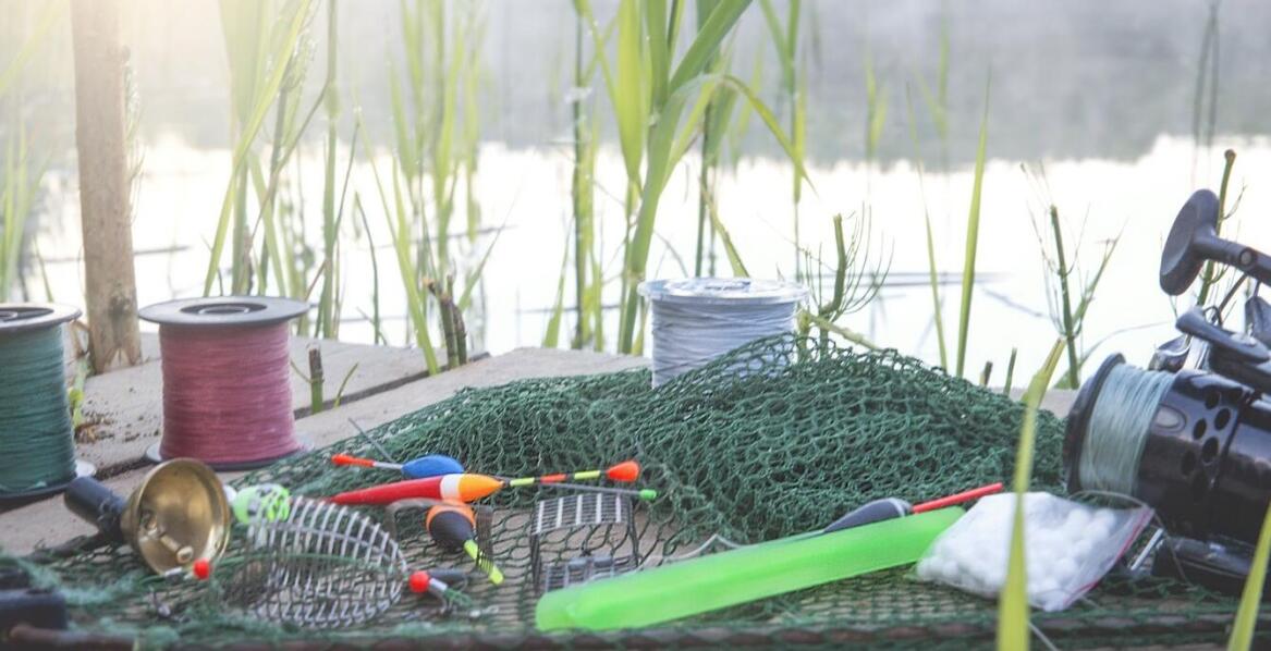 Jak prawidłowo rzucać rzutką sieciową na ryby?