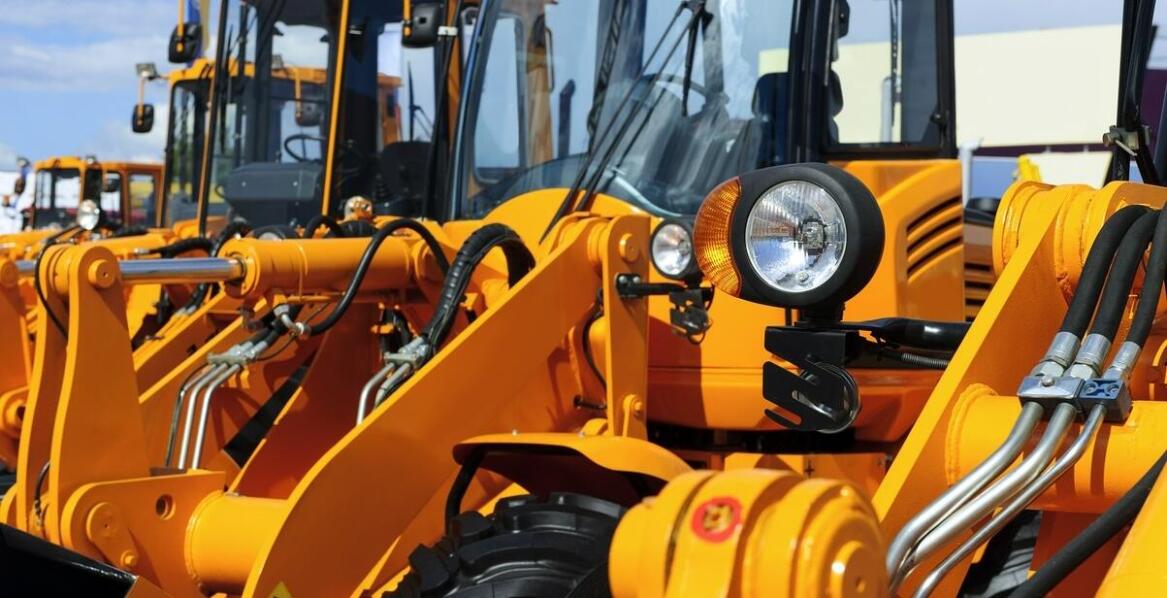 Jak wybrać odpowiedni ładowacz? ładowacze czołowe