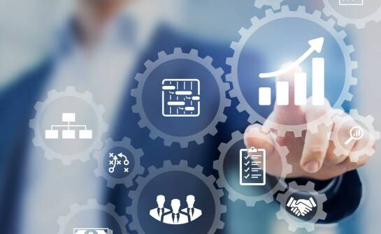 Jakie są zalety integracji aplikacji mobilnych z istniejącymi systemami firmy?