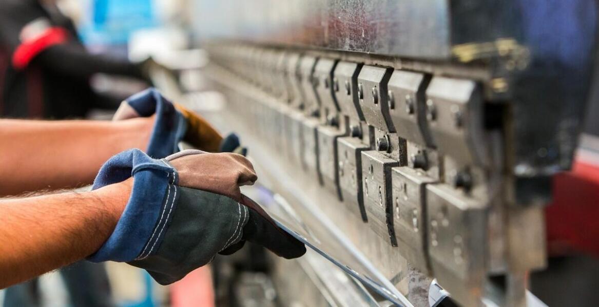 Biegen von Aluminiumblech: Auswirkungen auf die Haltbarkeit und Beständigkeit der Konstruktion