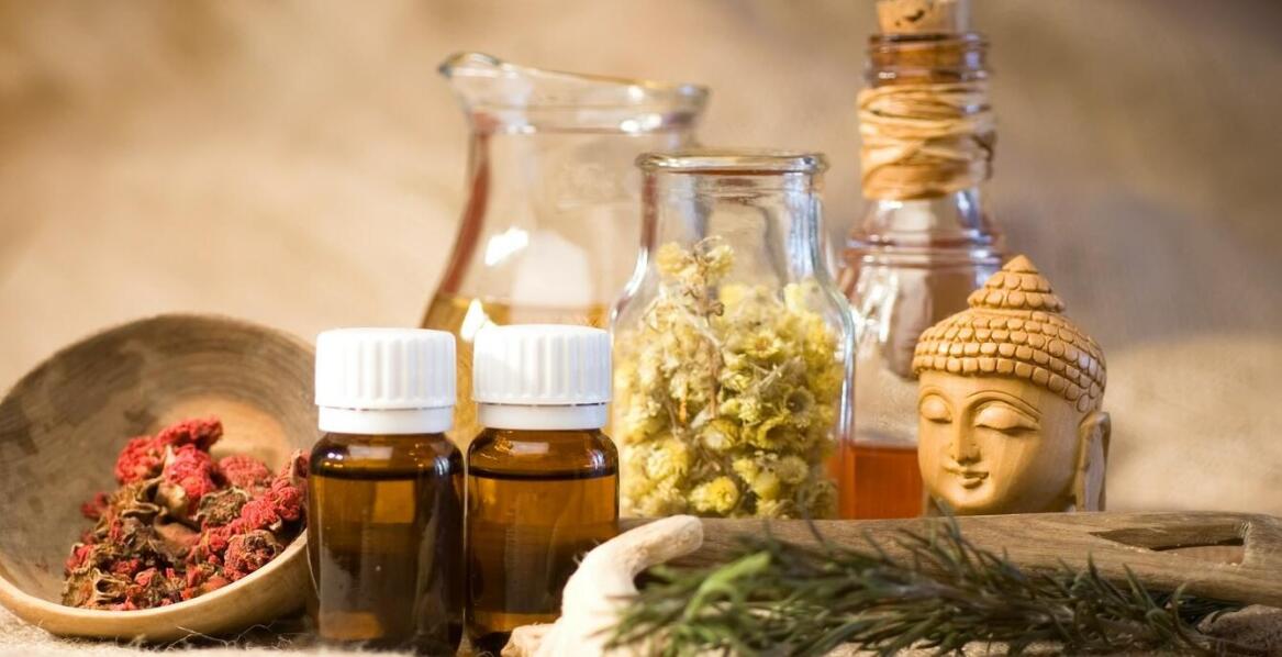 Odkryj terapeutyczne właściwości naturalnych olejków do aromaterapii