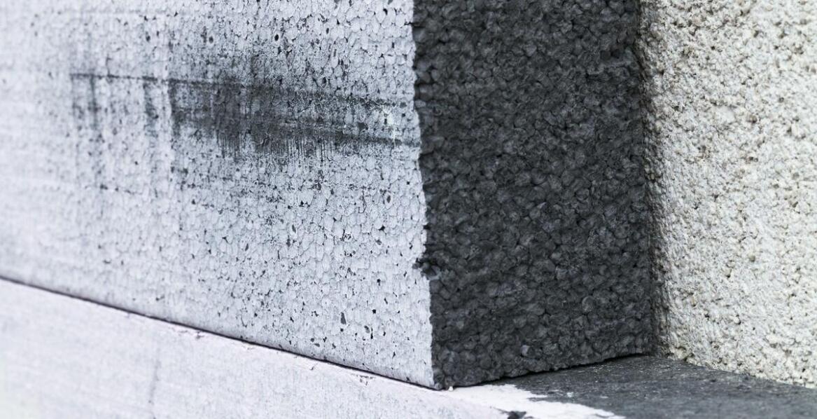 Jakie parametry izolacyjności można osiągnąć dzięki masie styropianowej?