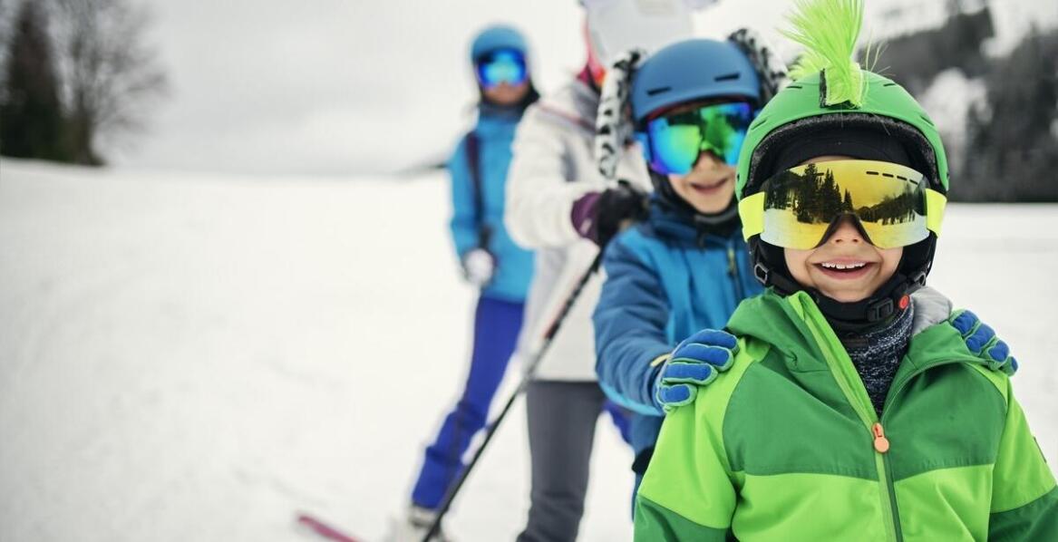 W jakim wieku dzieci warto zacząć uczyć je nauki jazdy na nartach?