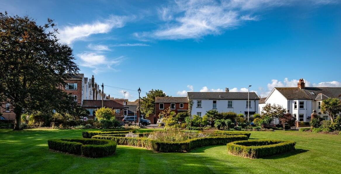 Co warto wiedzieć sprzedając kamienicę?