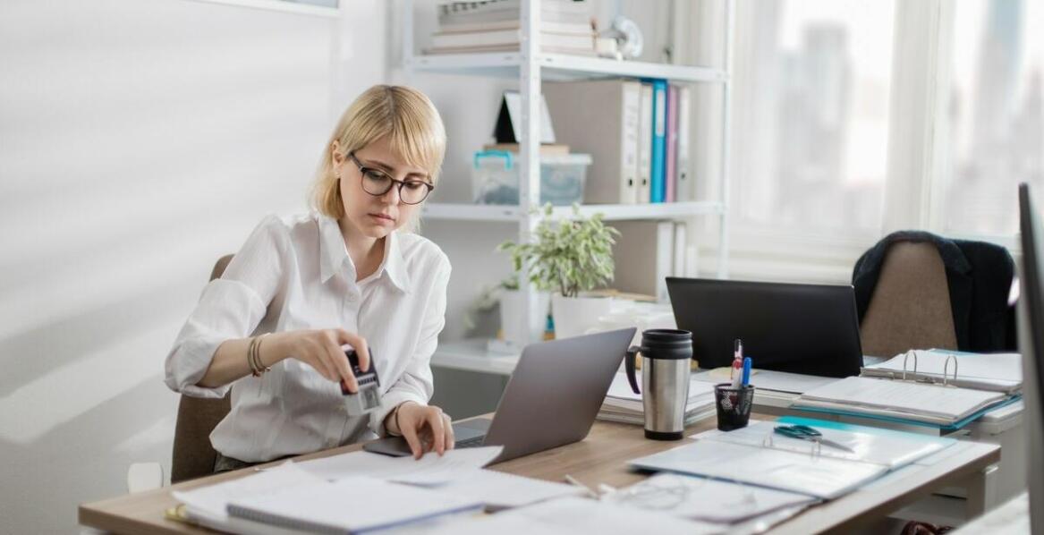 Jakie są kluczowe korzyści z zatrudnienia księgowej w Świętochłowicach?