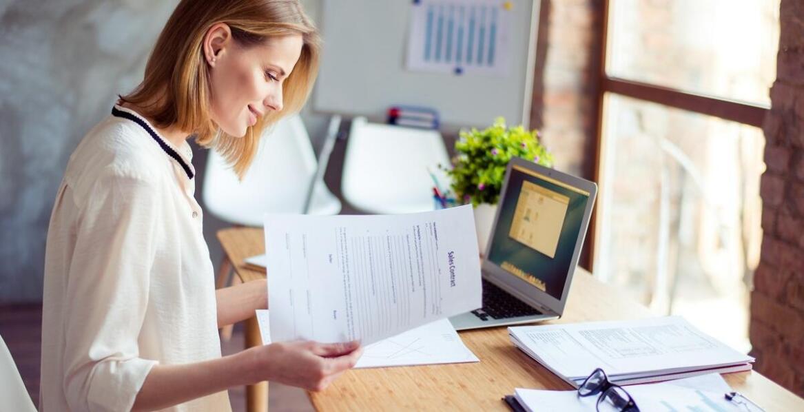 Co powinieneś wiedzieć o pisaniu CV dla osób zmieniających branżę?