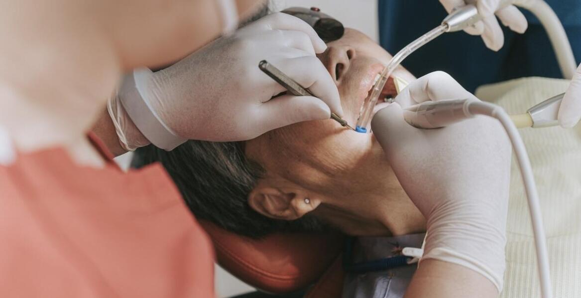 Jakie są objawy wymagające leczenia kanałowego?