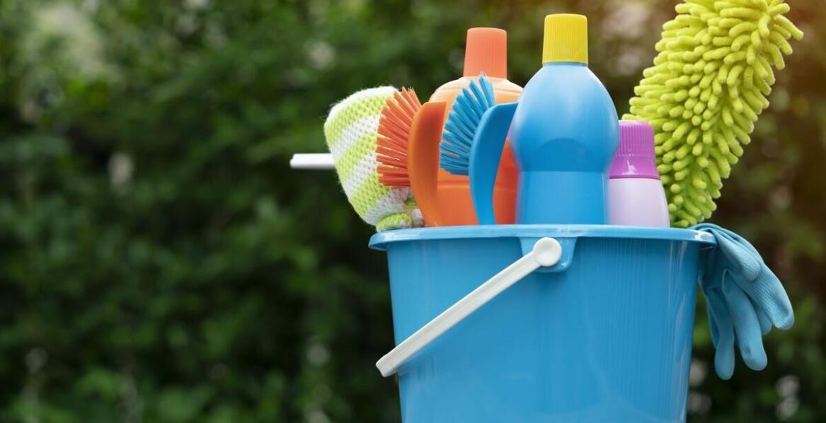 Jak wybór odpowiedniego środka czyszczącego może wpłynąć na efektywność produkcji?