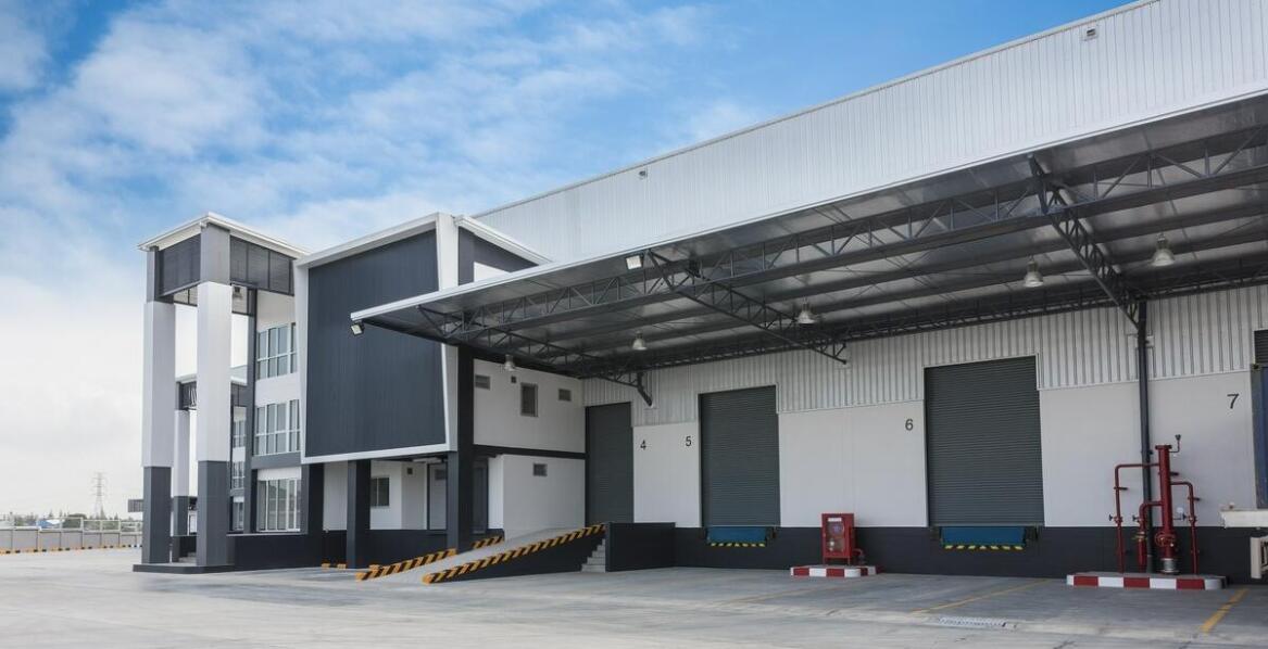 Jakie funkcje pełnią drzwi specjalistyczne w procesach logistycznych?