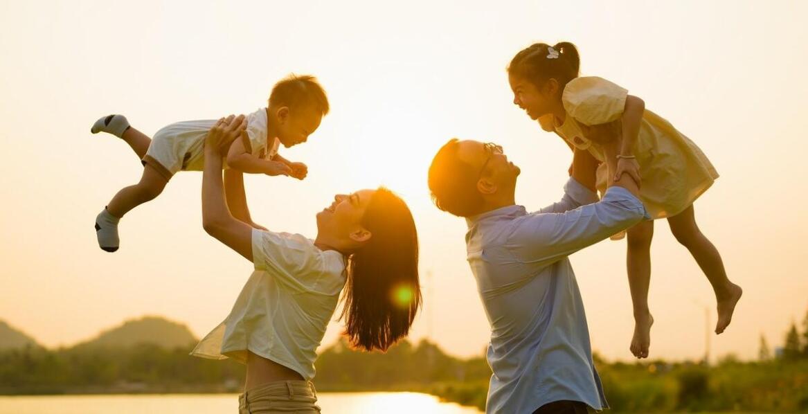 Jakie są najczęstsze pytania dotyczące cen sesji rodzinnych w plenerze? Odpowiedzi na niejasności