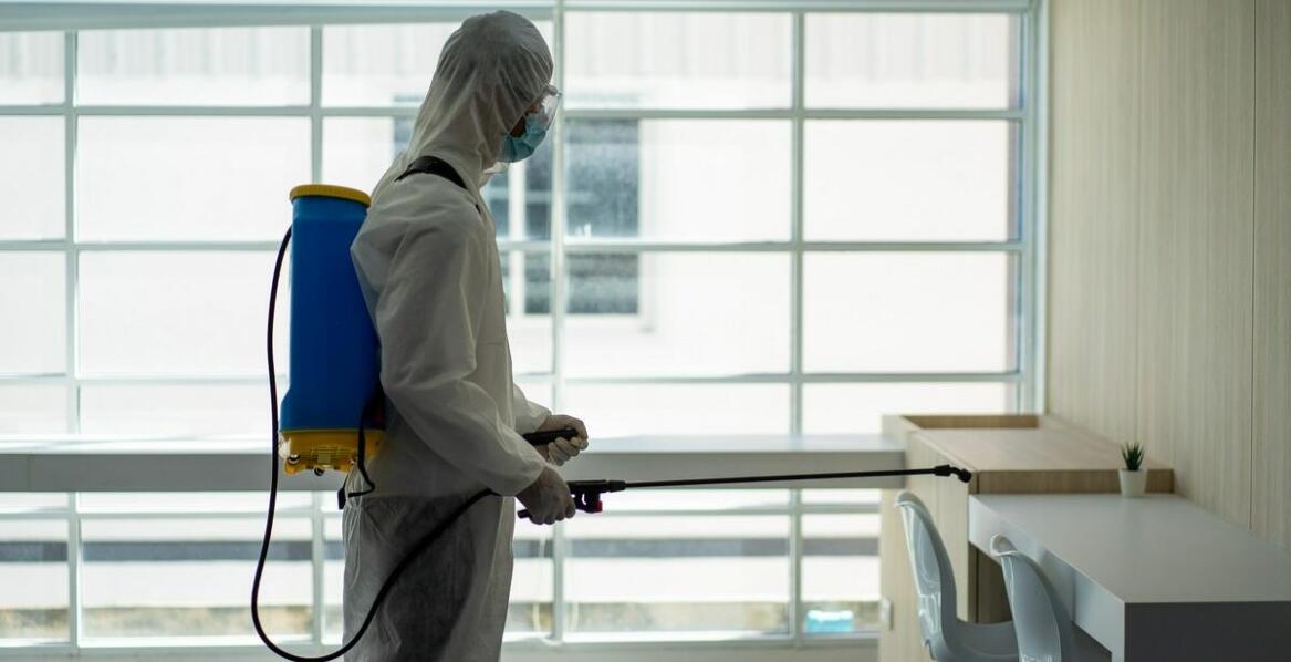 Sprzątanie po zalaniach – jak profesjonalna ekipa radzi sobie z wyzwaniami?