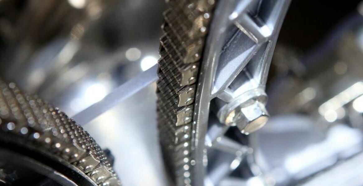 Zastosowanie napinacza do taśmy stalowej w różnych branżach przemysłowych