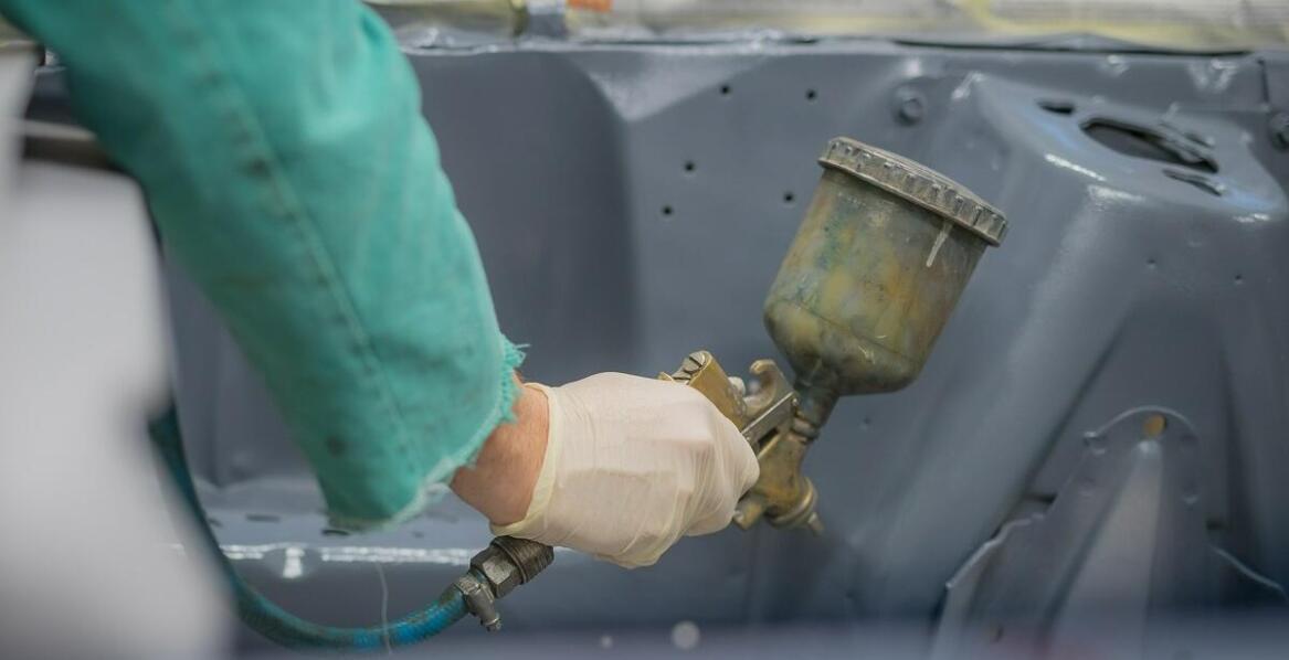 Jakie produkty są najlepsze do przygotowania powierzchni pojazdów?