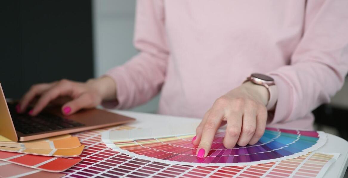 Wpływ psychologii kolorów na projektowanie logo – jak wybrać odpowiednią paletę?