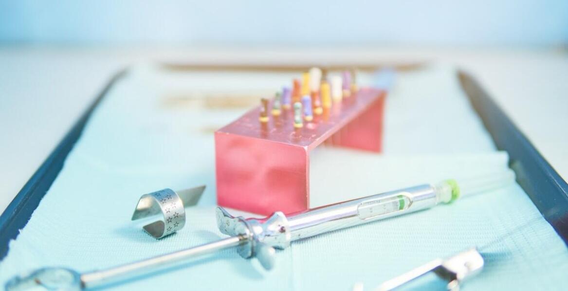 Lidokaina w medycynie – jakie ma zastosowanie i czy jest bezpieczna?